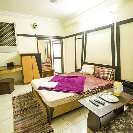 Hotel Gujarat Palace Ujaim Exterior foto