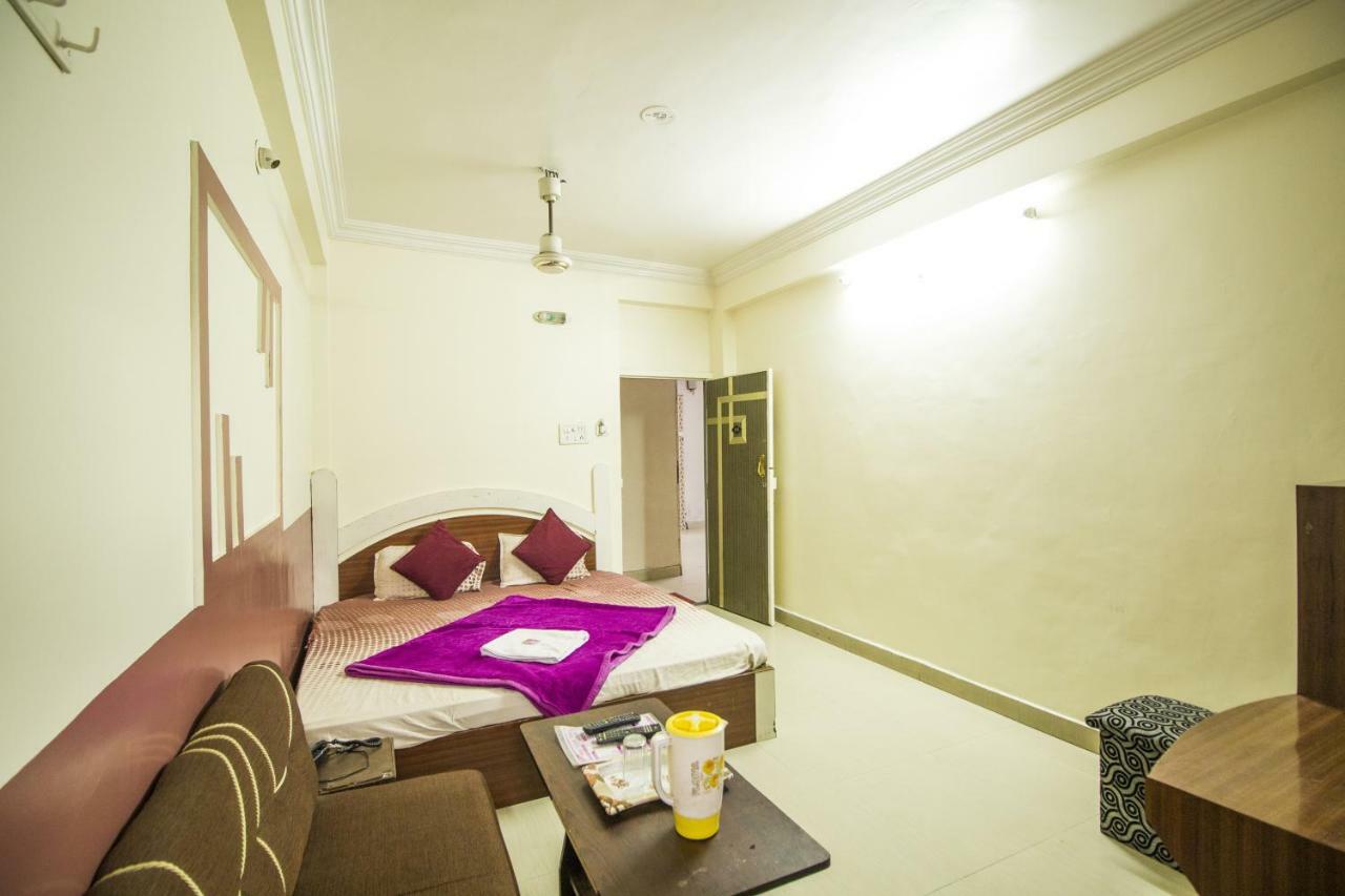Hotel Gujarat Palace Ujaim Exterior foto