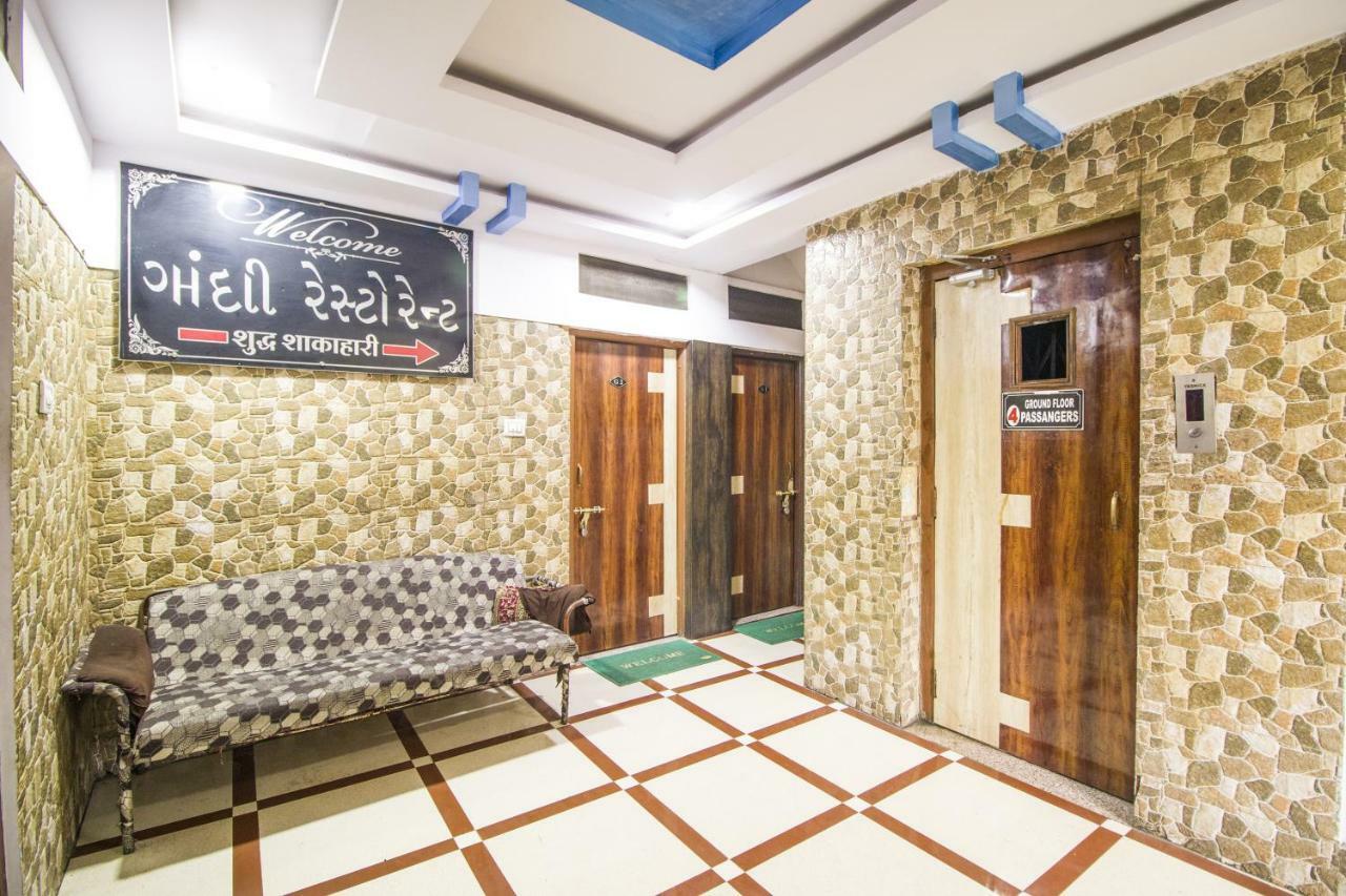 Hotel Gujarat Palace Ujaim Exterior foto